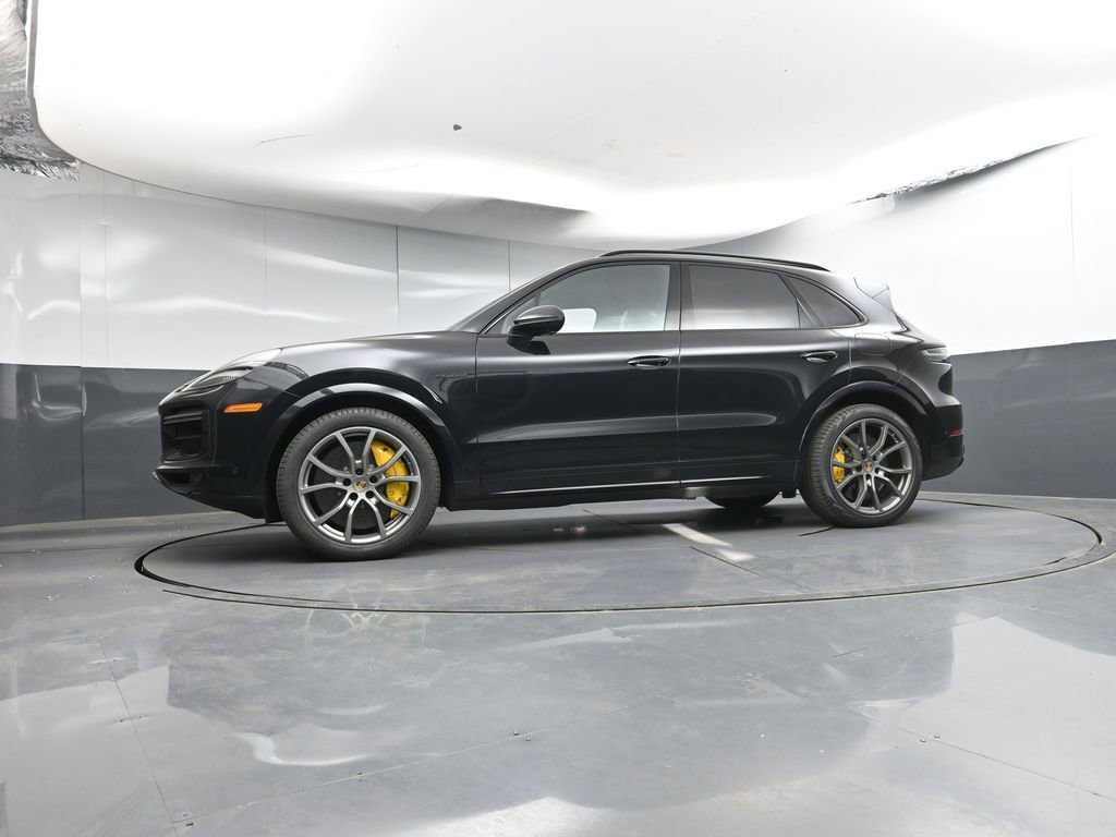 Certified 2022 Porsche Cayenne Turbo S image 32