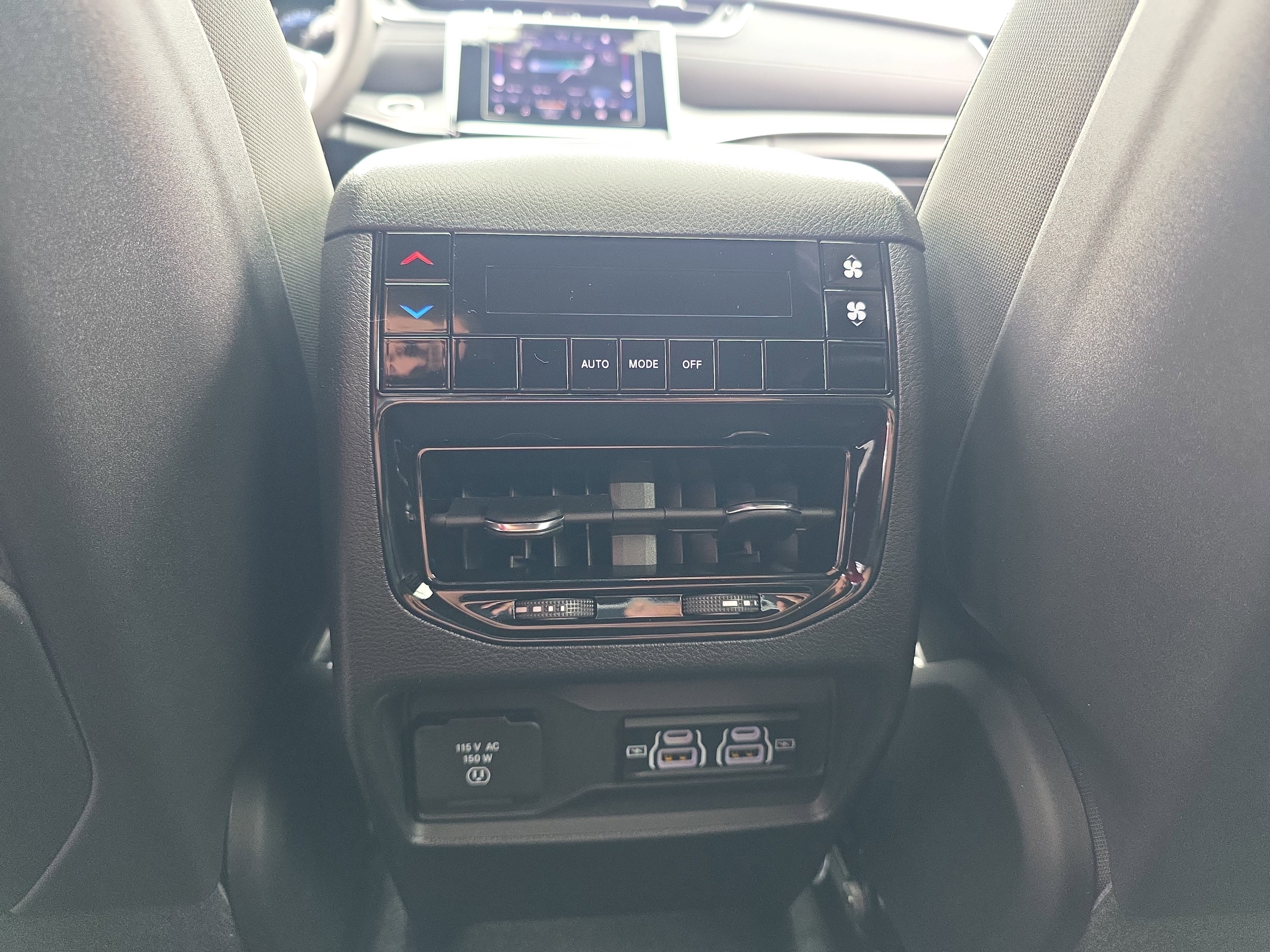 New 2025 Jeep Grand Cherokee L Altitude image 17