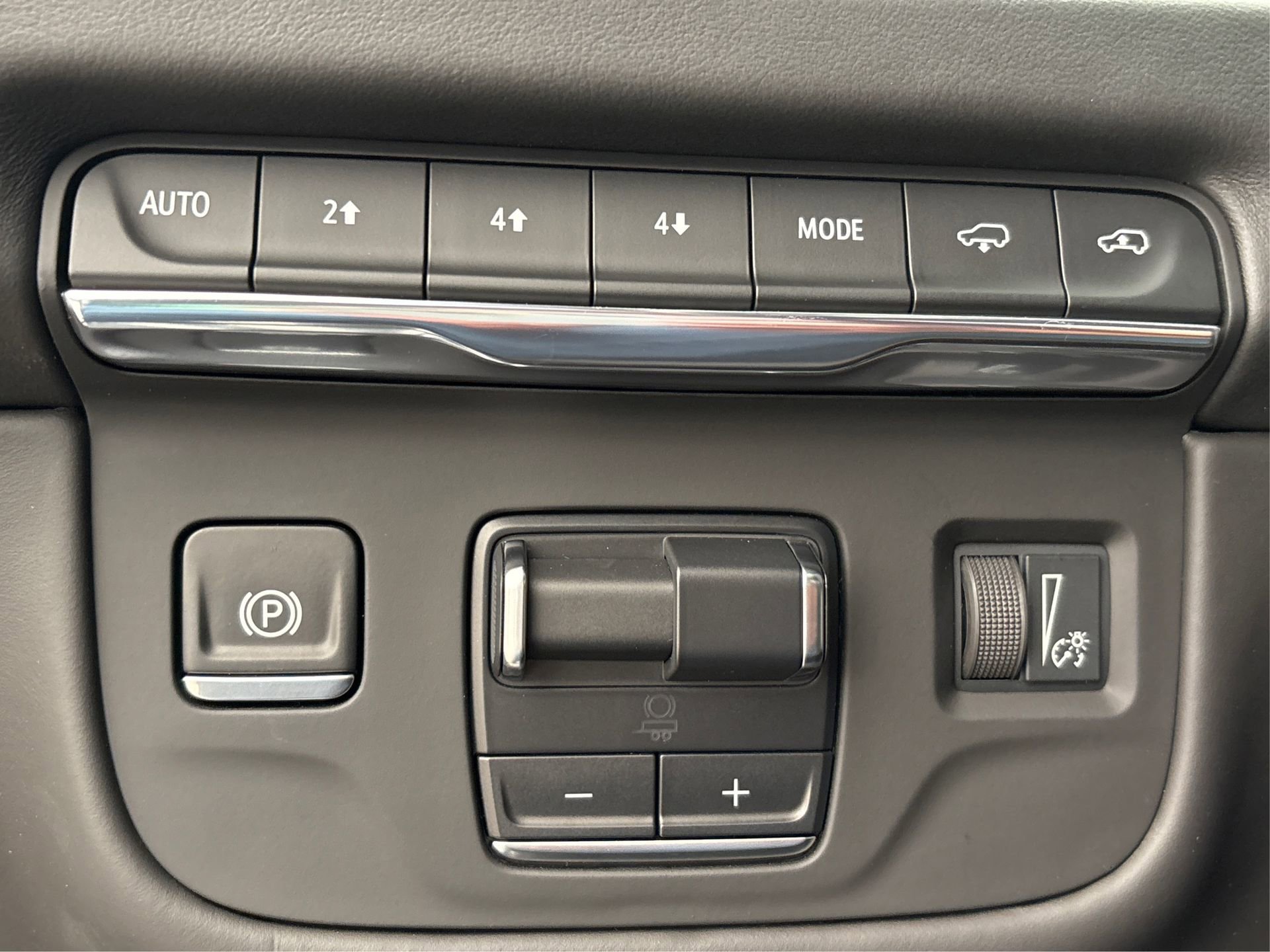 New 2025 Cadillac Escalade ESV Sport Platinum image 20