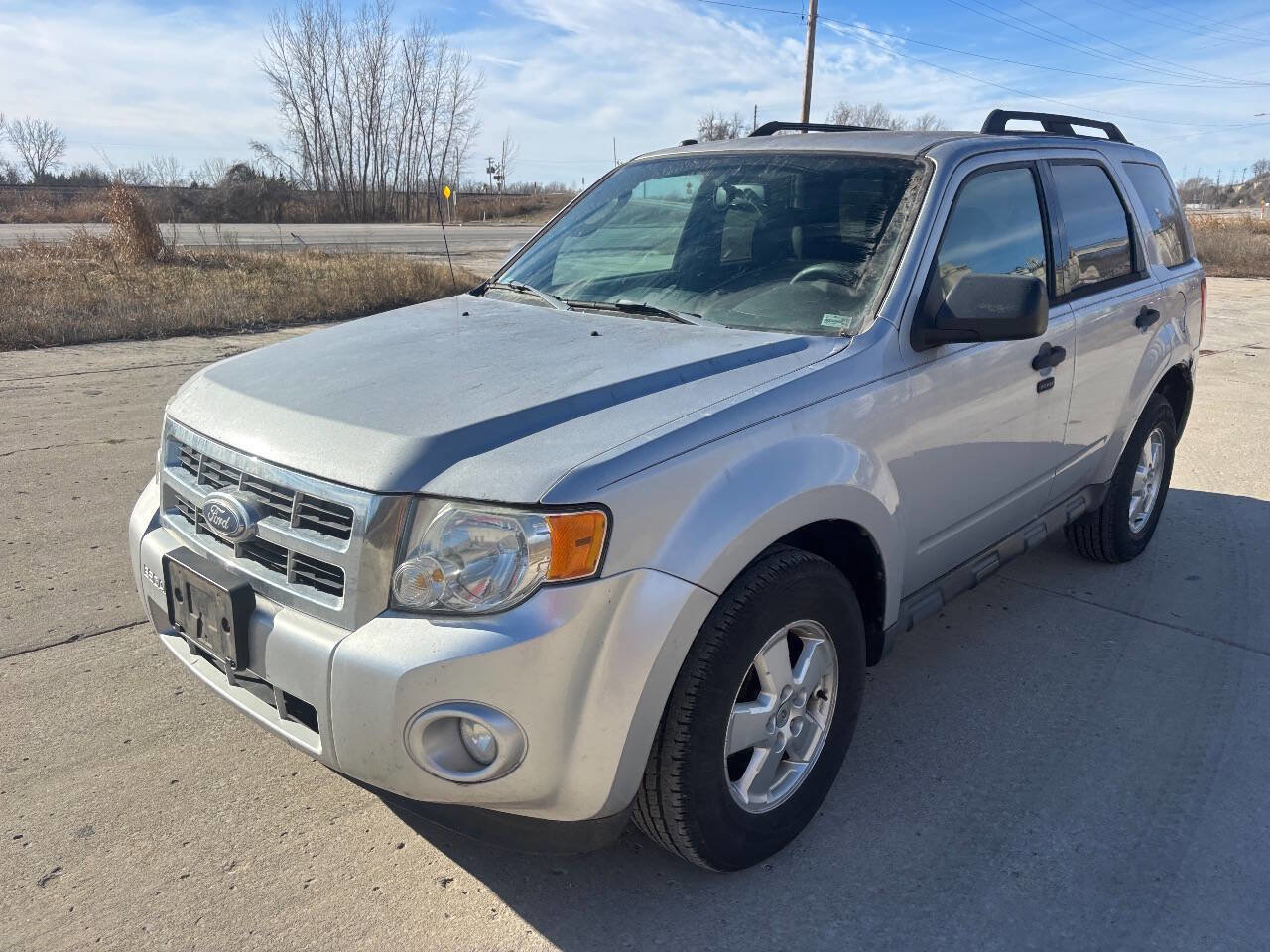 Used 2011 Ford Escape XLT image 2