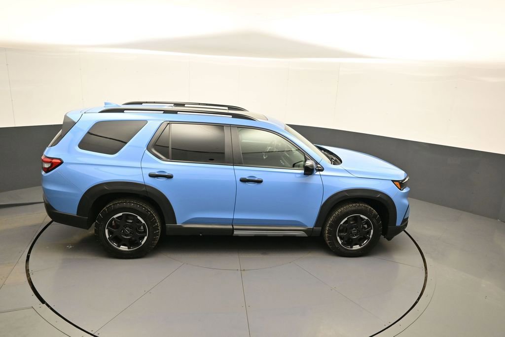 Used 2025 Honda Pilot TrailSport image 39