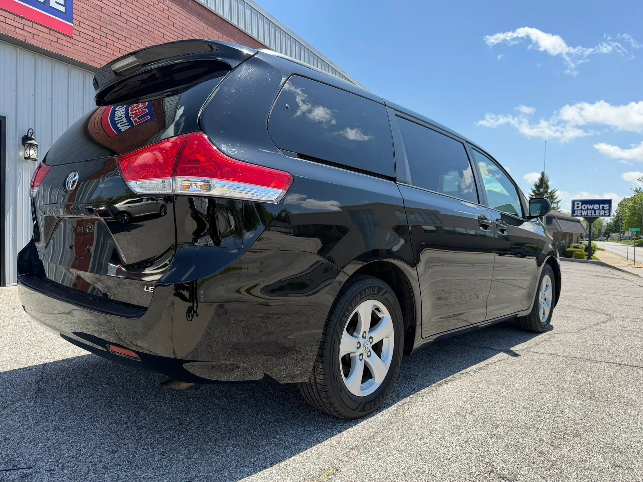 Used 2013 Toyota Sienna LE FWD image 8