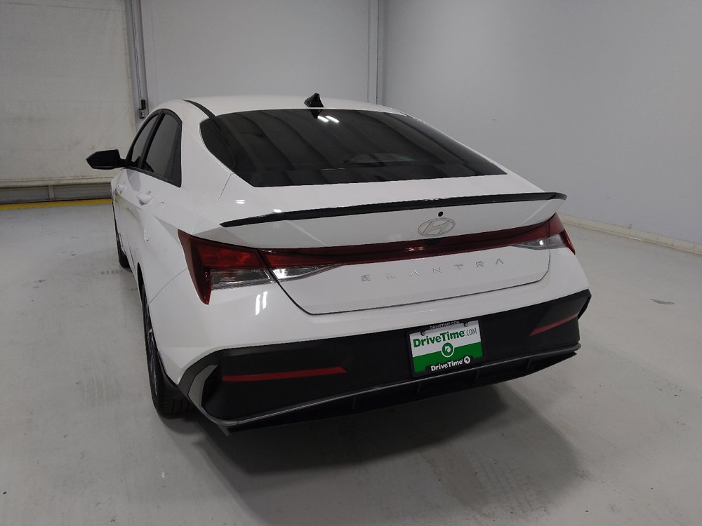 Used 2025 Hyundai Elantra Sport FWD image 6