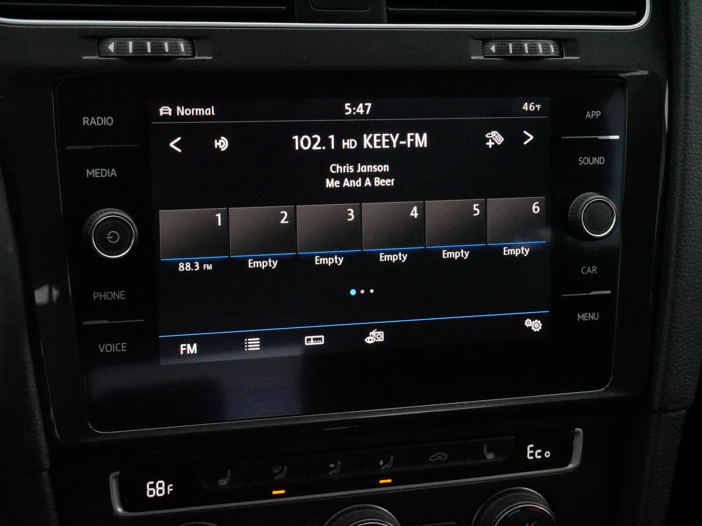 Used 2019 Volkswagen e-Golf SE w/ Driver Assistance Package image 21