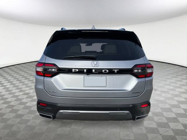 New 2026 Honda Pilot Touring image 5