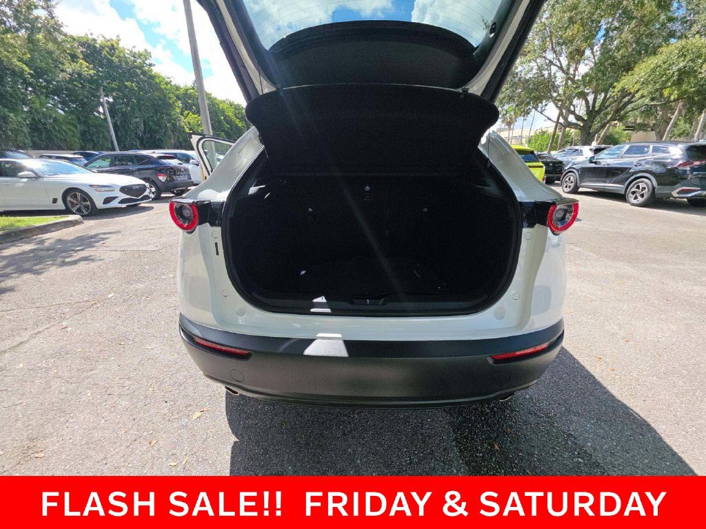Used 2020 MAZDA CX-30 FWD w/ Premium Package image 11