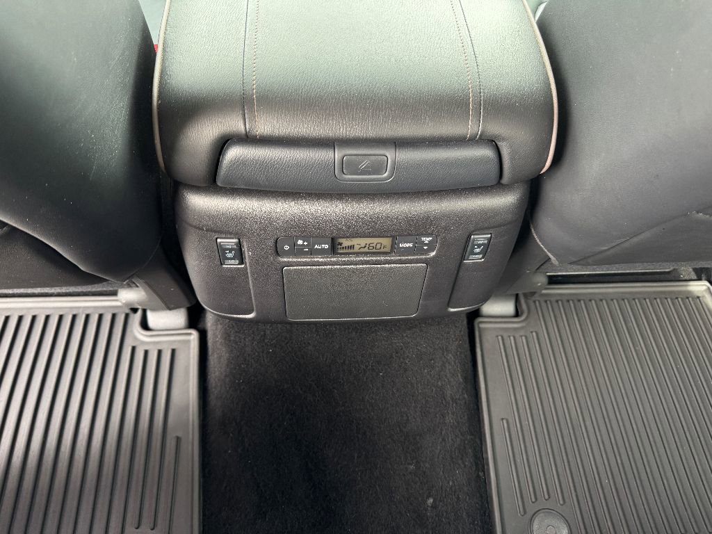 Used 2024 Nissan Armada Platinum w/ Captain's Chairs Package image 11