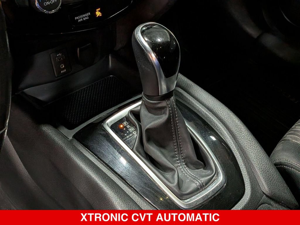 Used 2017 Nissan Rogue SV AWD/4WD image 21