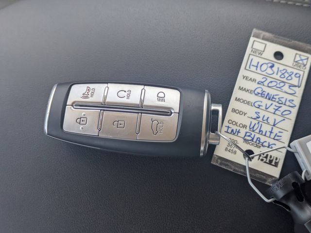 Used 2025 Genesis GV70 2.5T AWD/4WD image 34