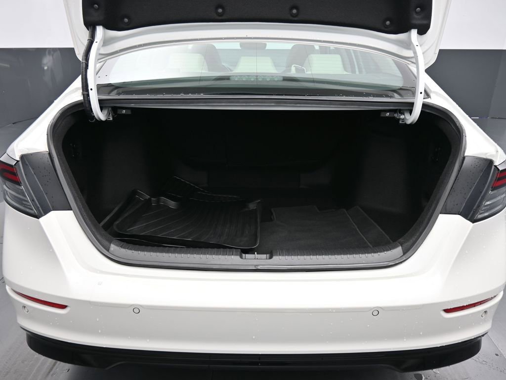 Certified 2023 Honda Accord Touring image 37