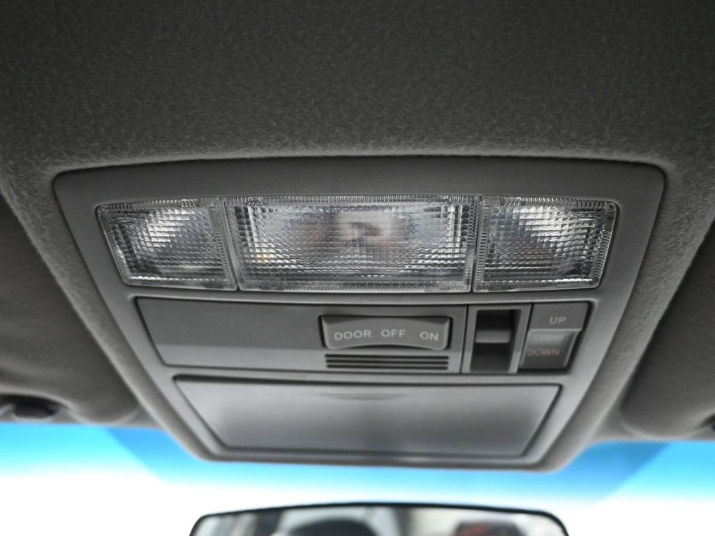 Used 2011 Toyota Camry SE image 17