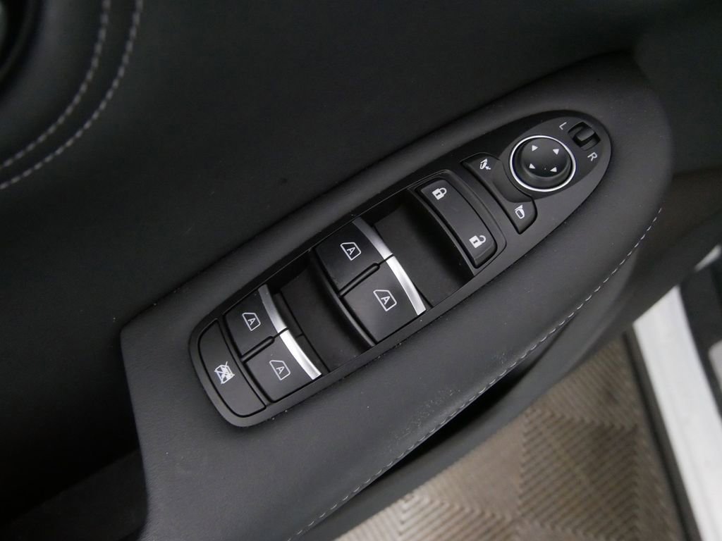 Certified 2025 INFINITI QX55 Luxe w/ Cargo Package image 18