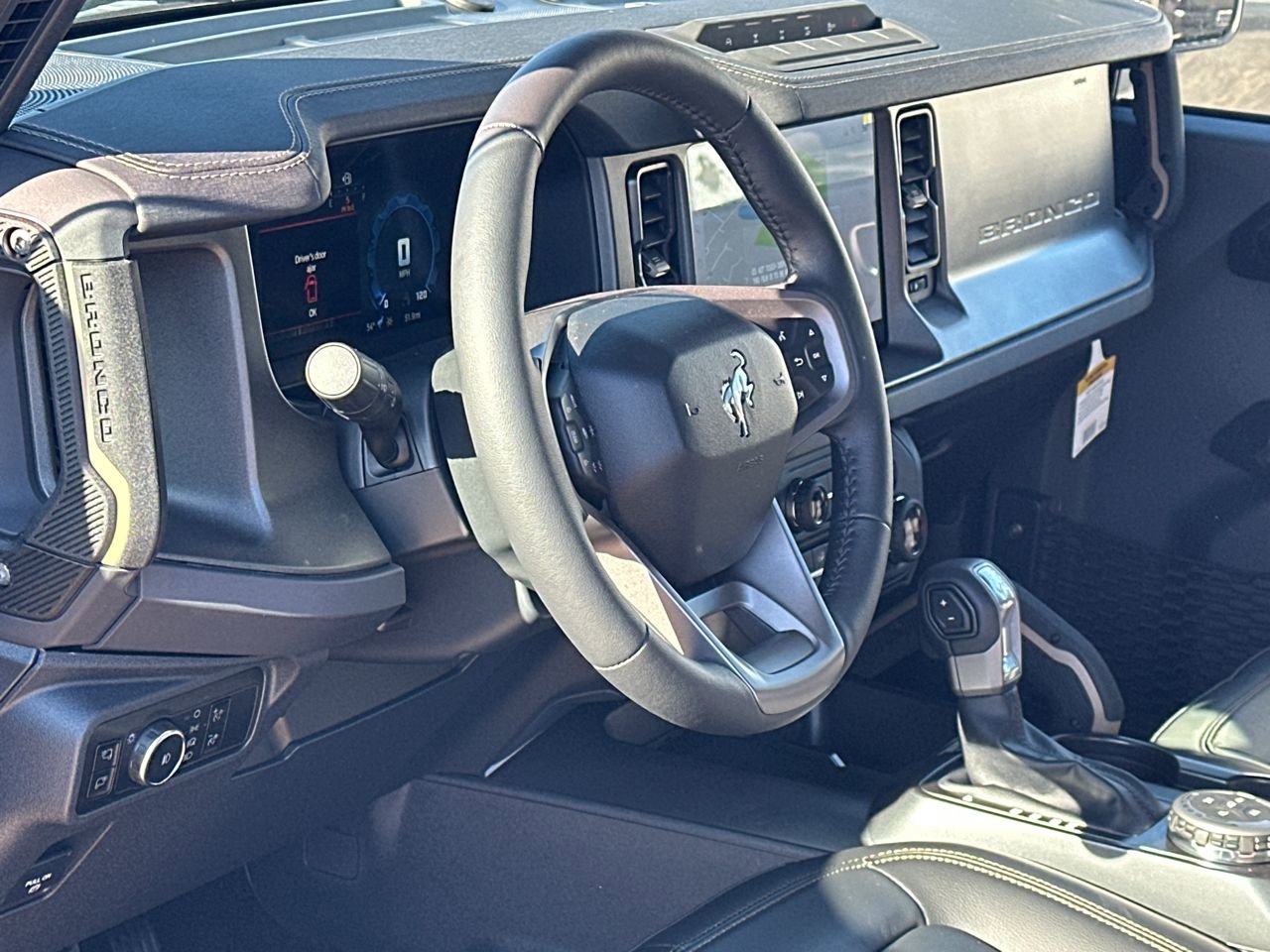 New 2025 Ford Bronco Badlands AWD/4WD image 16