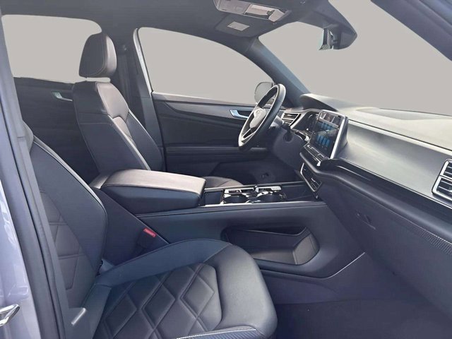 Used 2024 Volkswagen Atlas Cross Sport SE image 15