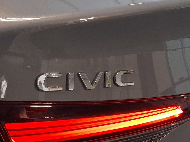 Used 2025 Honda Civic Sport image 27