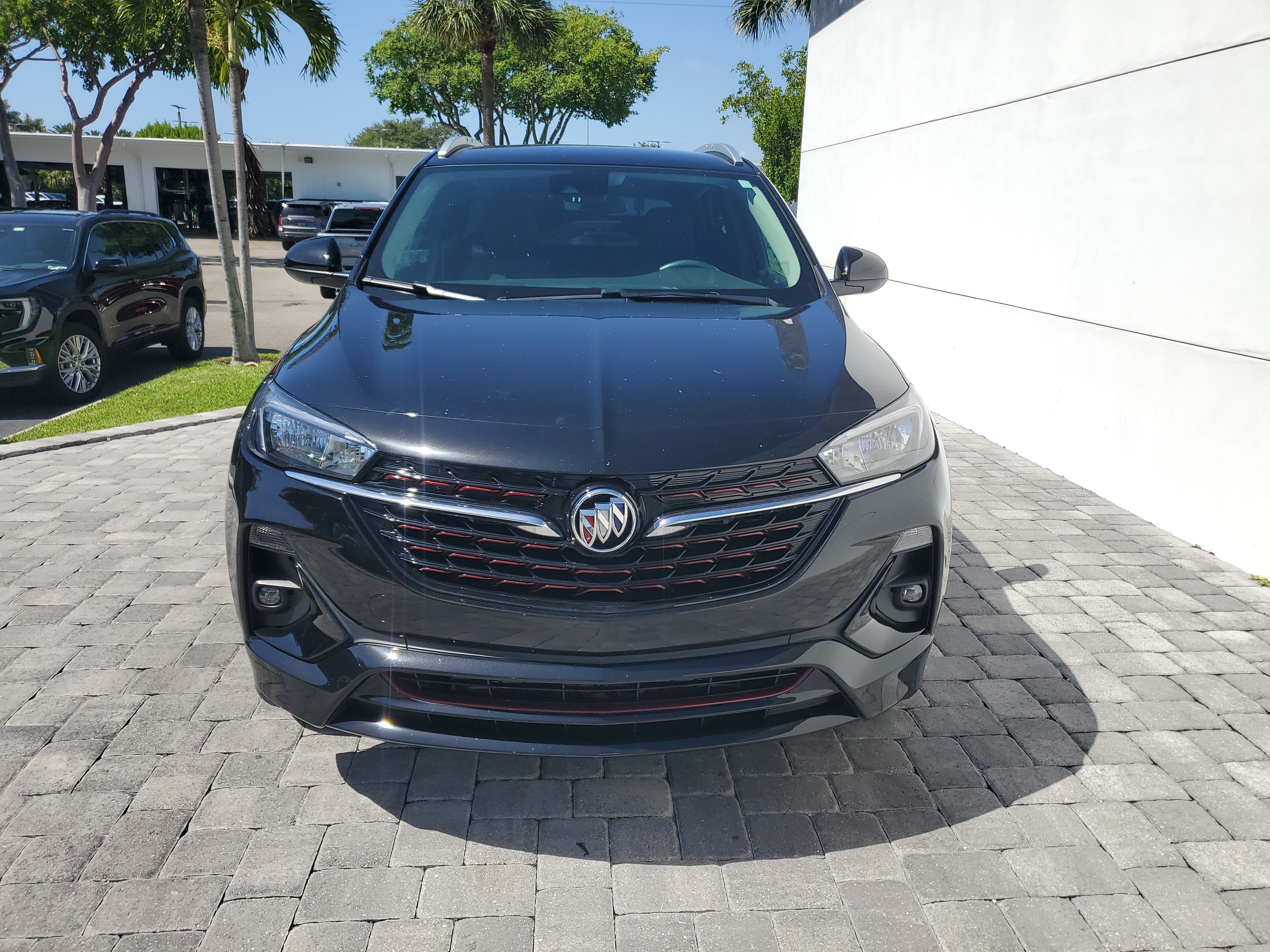 Used 2023 Buick Encore GX Select w/ Sport Touring Package FWD image 2