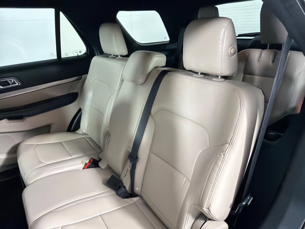 Used 2019 Ford Explorer XLT w/ Equipment Group 202A FWD image 20