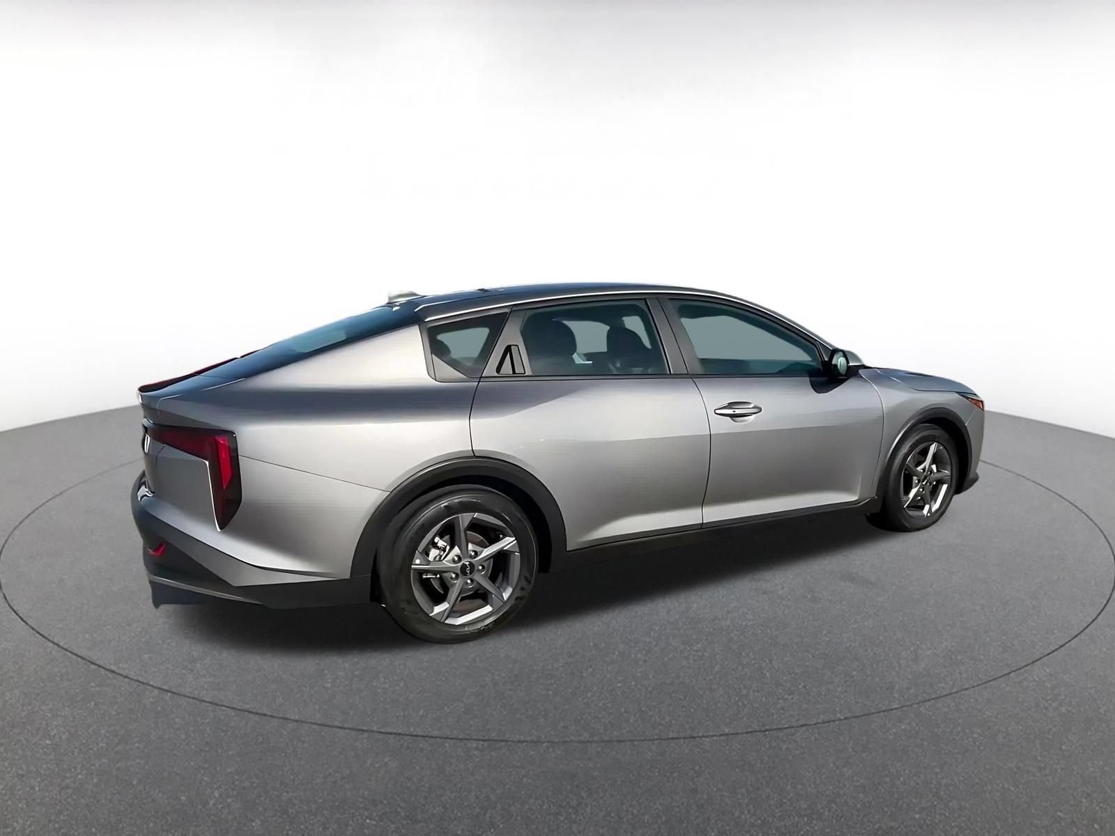 Used 2025 Kia K4 FWD image 11