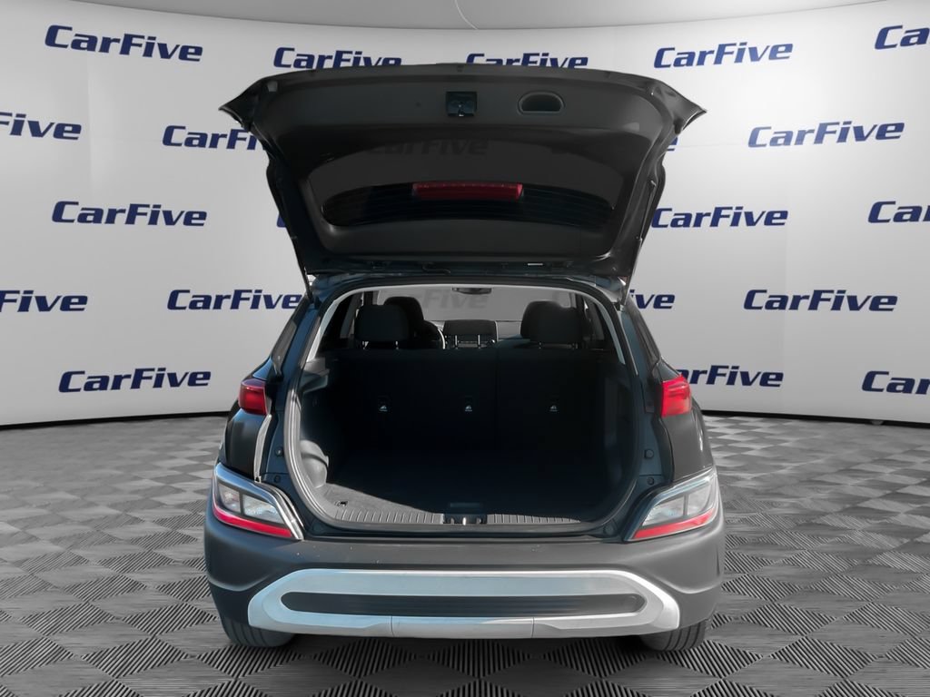 Used 2022 Hyundai Kona SEL w/ Cargo Package FWD image 11