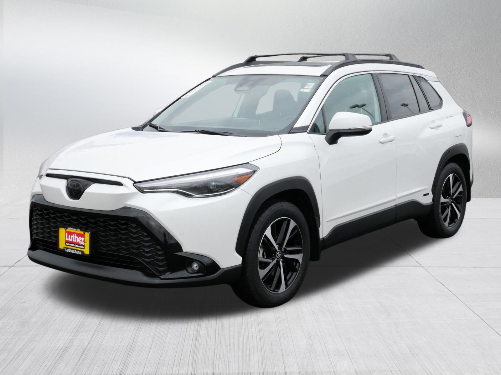 Used 2024 Toyota Corolla Cross XSE w/ Convenience Package image 3