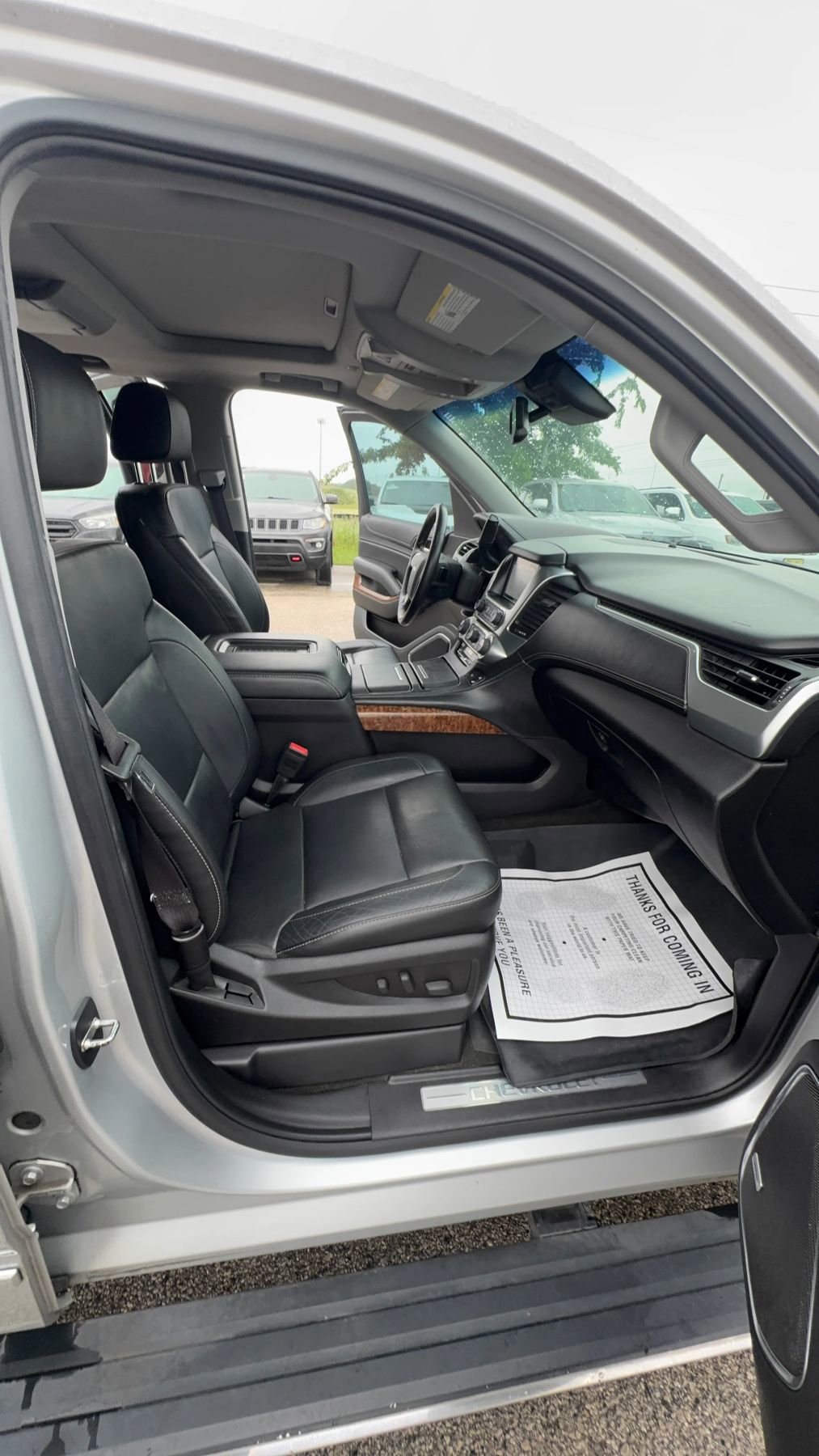 Used 2016 Chevrolet Suburban LTZ RWD image 27