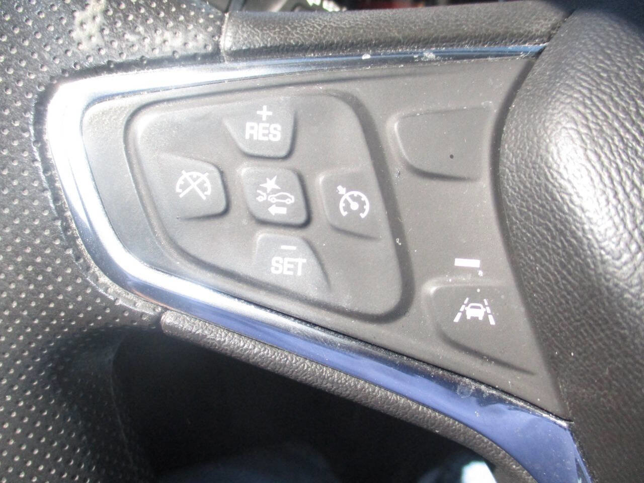Used 2020 Chevrolet Equinox LT image 23