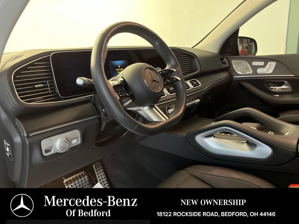Used 2026 Mercedes-Benz GLS 580 4MATIC image 9