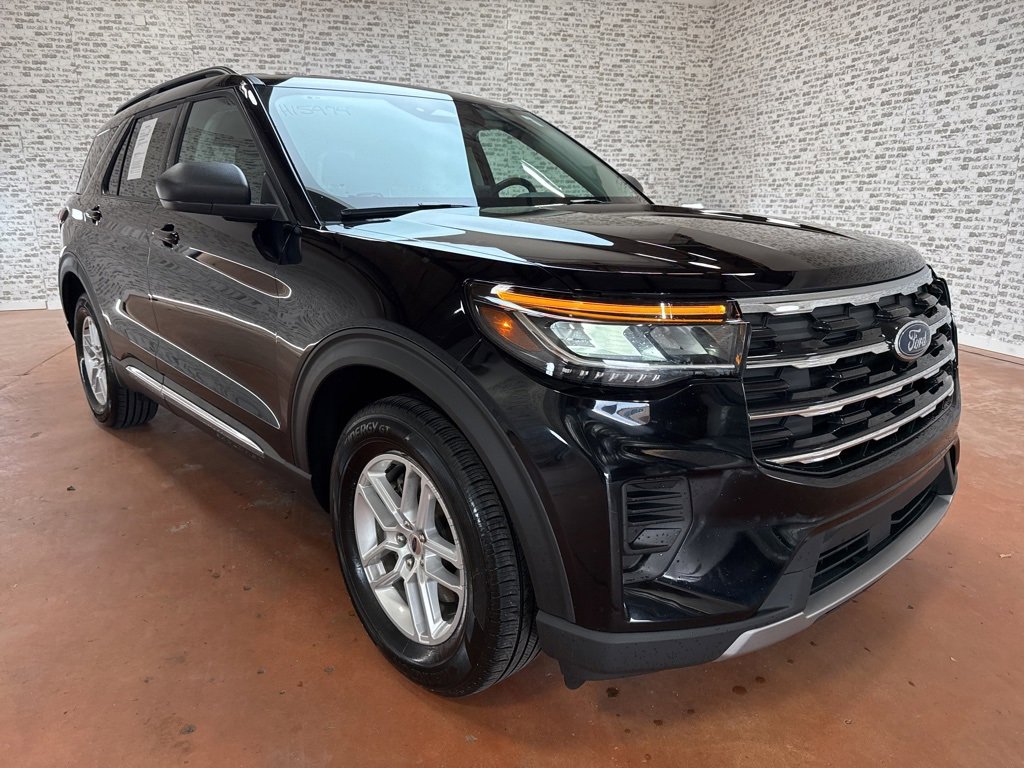 Used 2025 Ford Explorer Active video 1