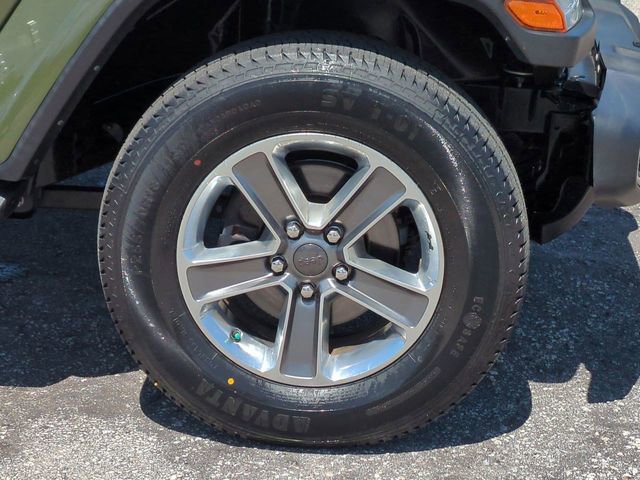 Used 2022 Jeep Wrangler Unlimited Sahara w/ Safety Group AWD/4WD image 11