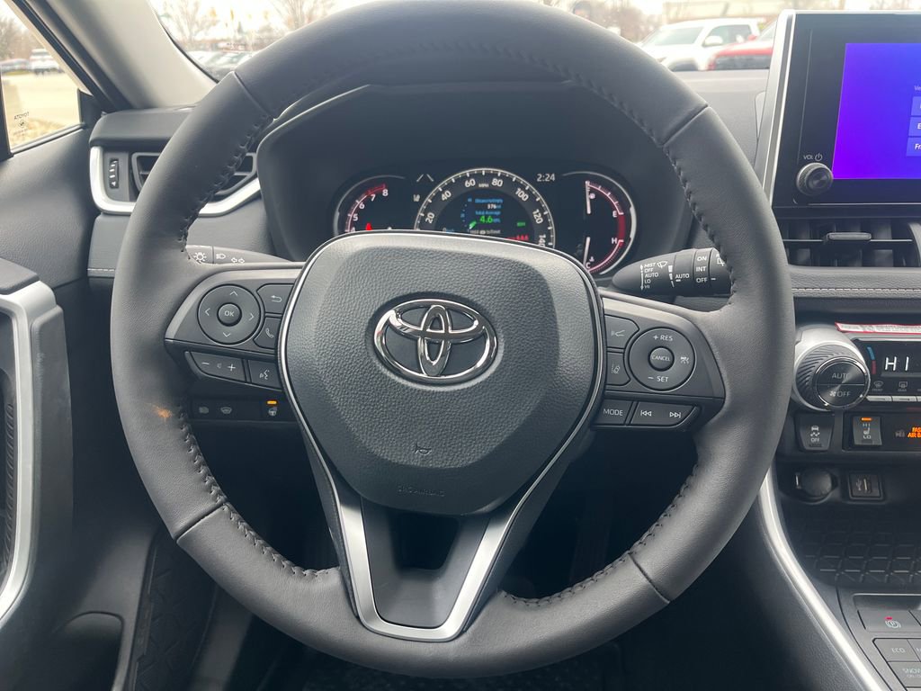 New 2025 Toyota RAV4 XLE image 15
