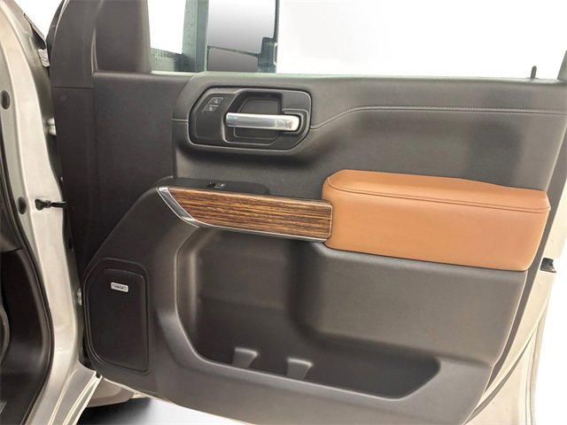 Used 2020 Chevrolet Silverado 2500 High Country w/ Z71 Off-Road Package image 14