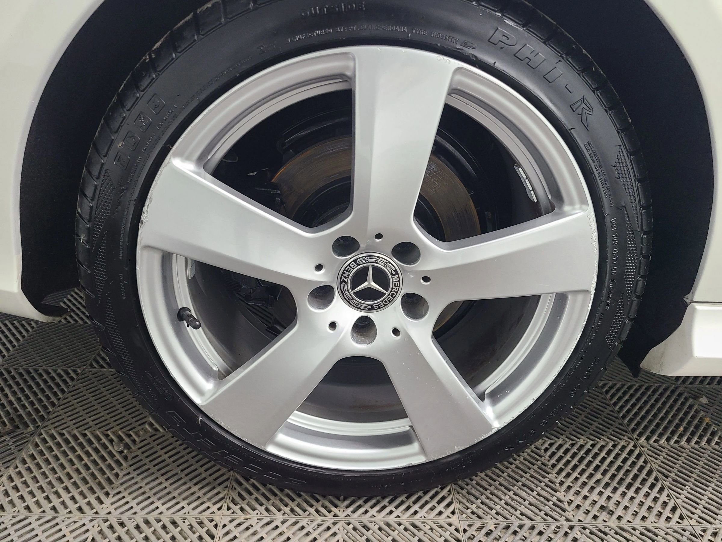 Used 2014 Mercedes-Benz E 350 Sedan image 15