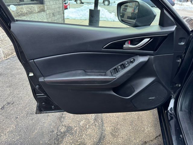 Used 2015 MAZDA MAZDA3 i Grand Touring image 10