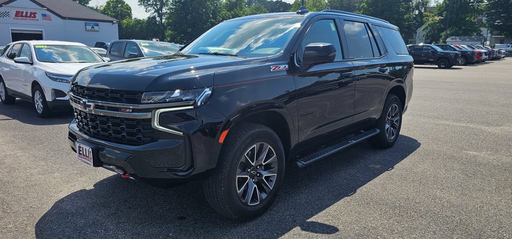 Certified 2022 Chevrolet Tahoe Z71 w/ Luxury Package AWD/4WD image 4