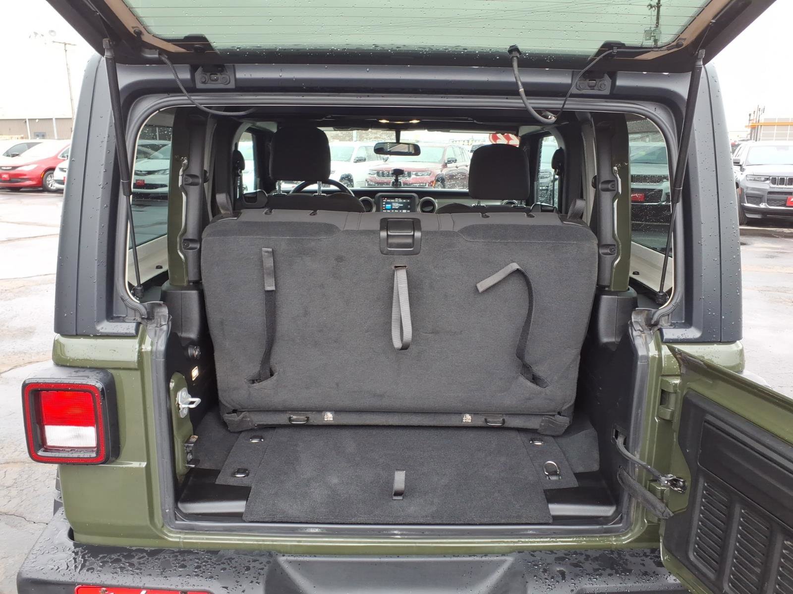 Used 2022 Jeep Wrangler Willys image 20