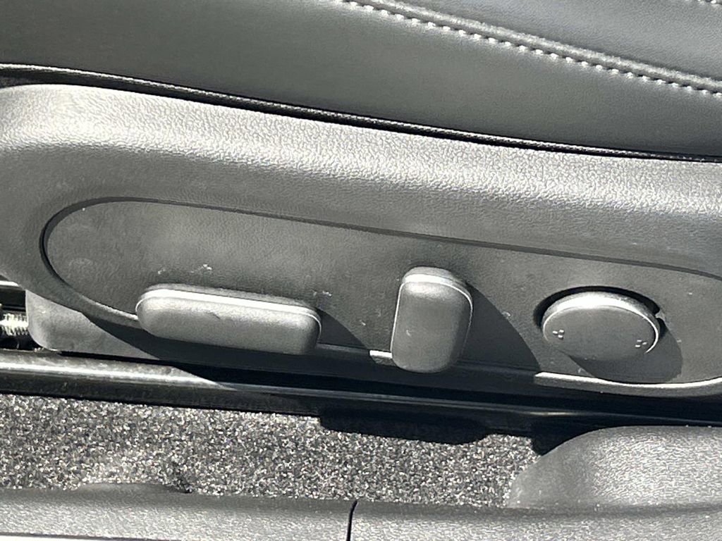 Used 2025 Hyundai Ioniq 5 SEL image 18