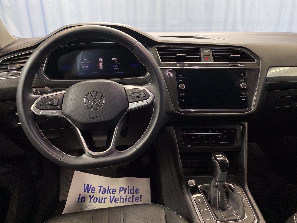 Used 2023 Volkswagen Tiguan SE AWD/4WD image 30