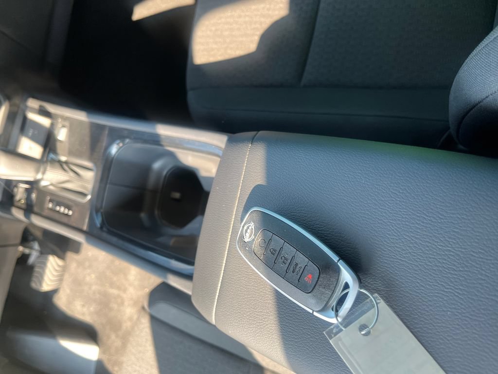 New 2027 Nissan Kicks S FWD image 28