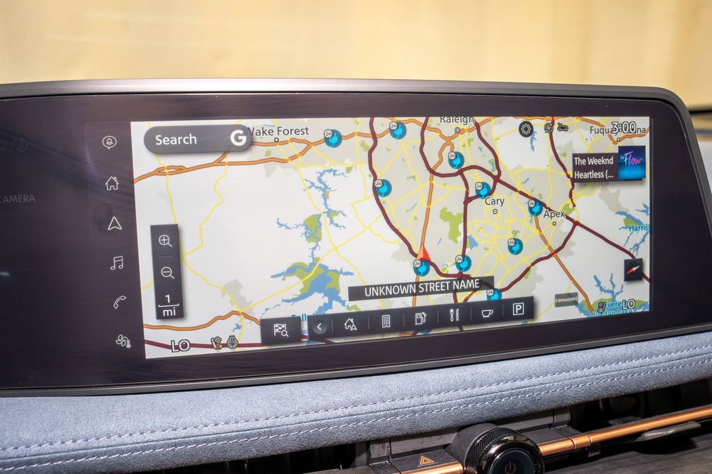 Certified 2025 Nissan Ariya Platinum image 16