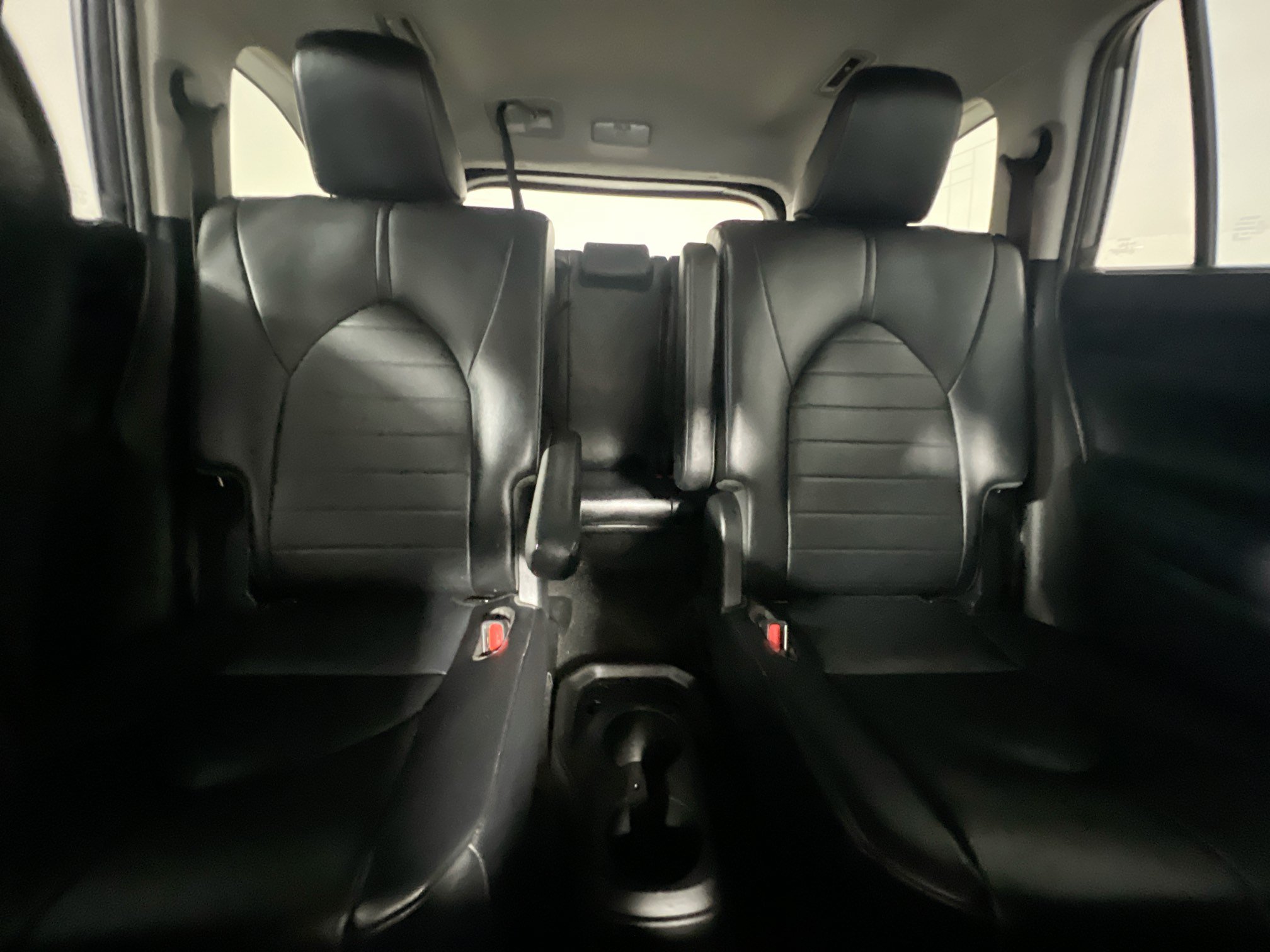 Used 2020 Toyota Highlander XLE FWD image 32