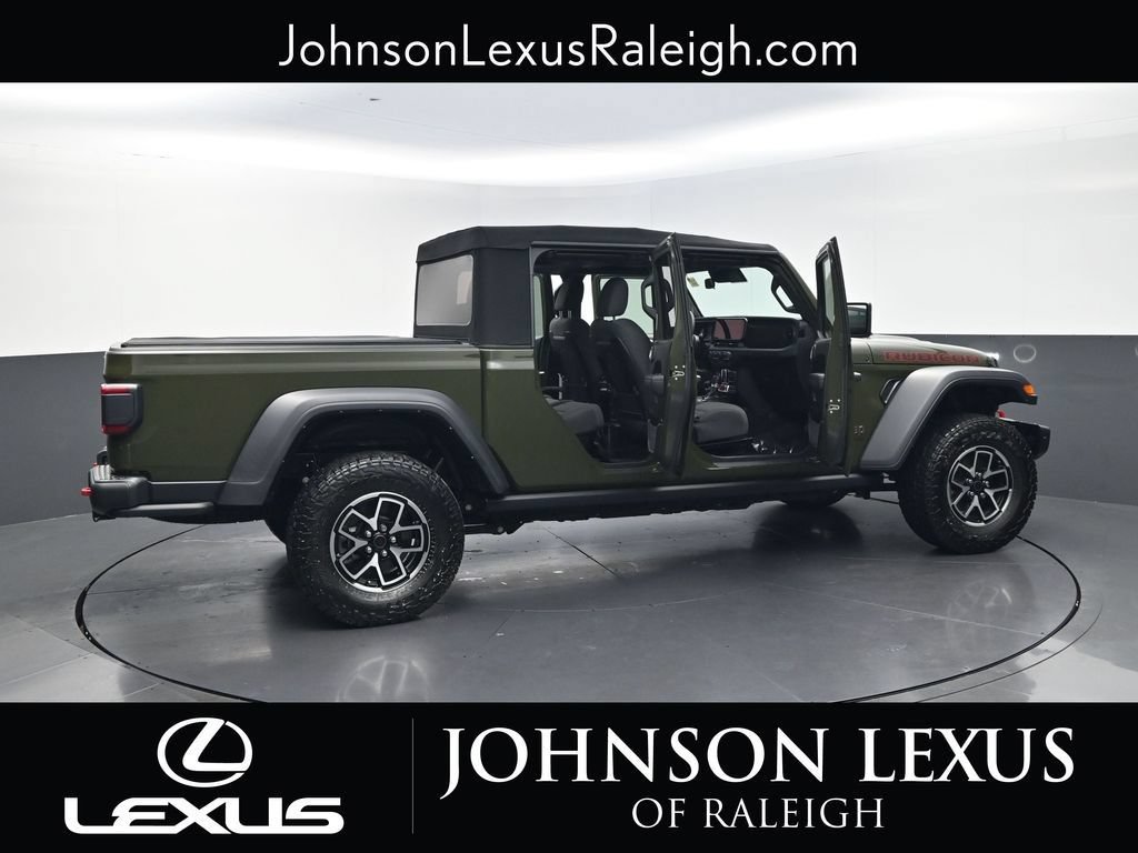 Used 2024 Jeep Gladiator Rubicon w/ Convenience Group AWD/4WD image 33