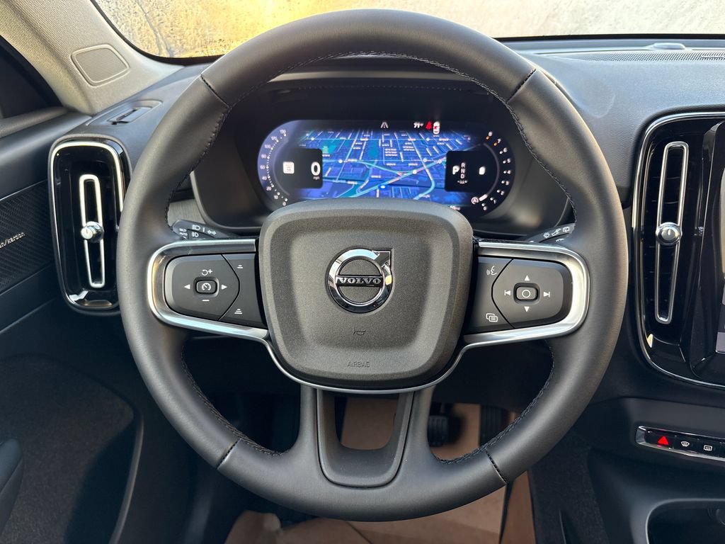 New 2026 Volvo XC40 B5 Plus AWD/4WD image 12