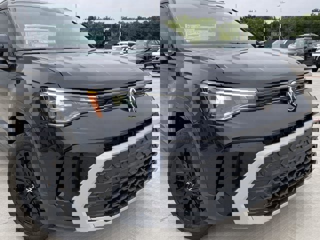 New 2025 Volkswagen Taos SE image 8