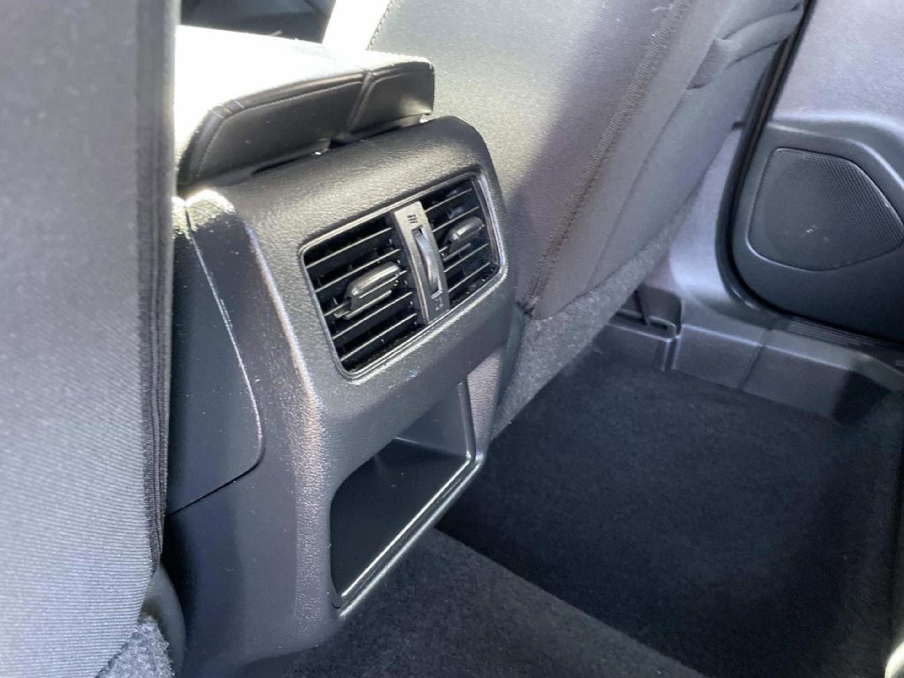 Used 2022 Nissan Rogue S image 9