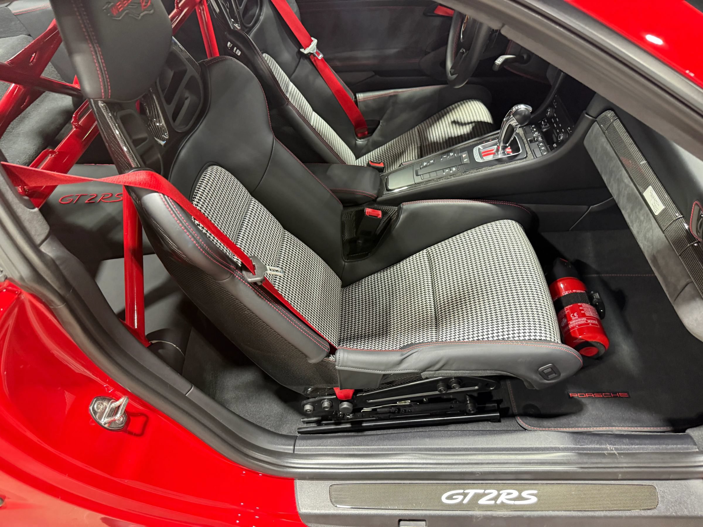 Used 2018 Porsche 911 GT2 RS RWD image 56