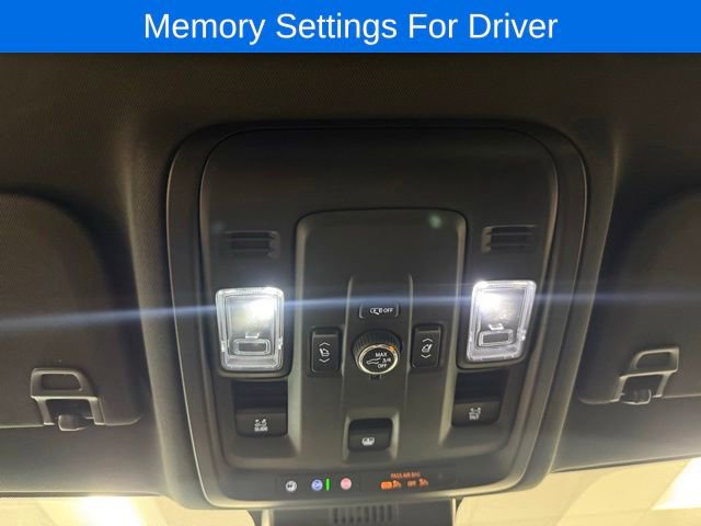 Used 2025 Chevrolet Tahoe LT w/ Comfort Package AWD/4WD image 18