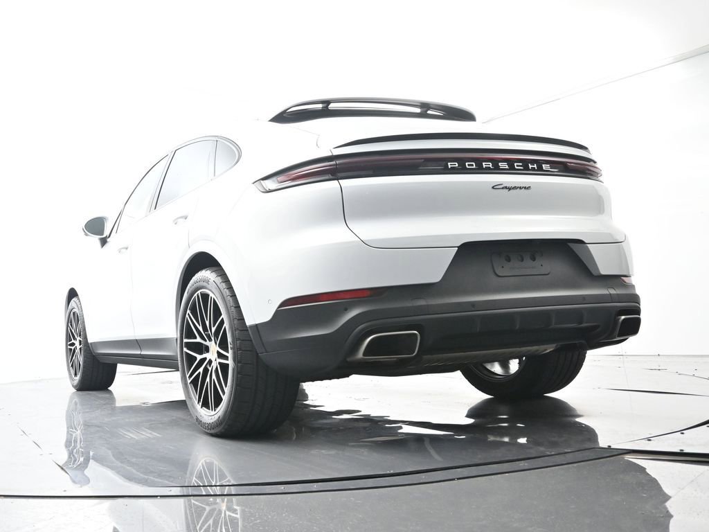 Certified 2024 Porsche Cayenne Coupe AWD/4WD image 49