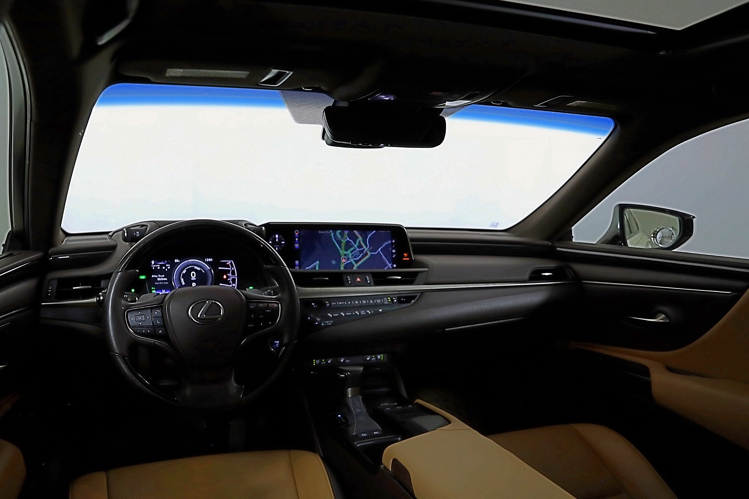 Used 2019 Lexus ES 300h w/ Premium Package FWD image 10