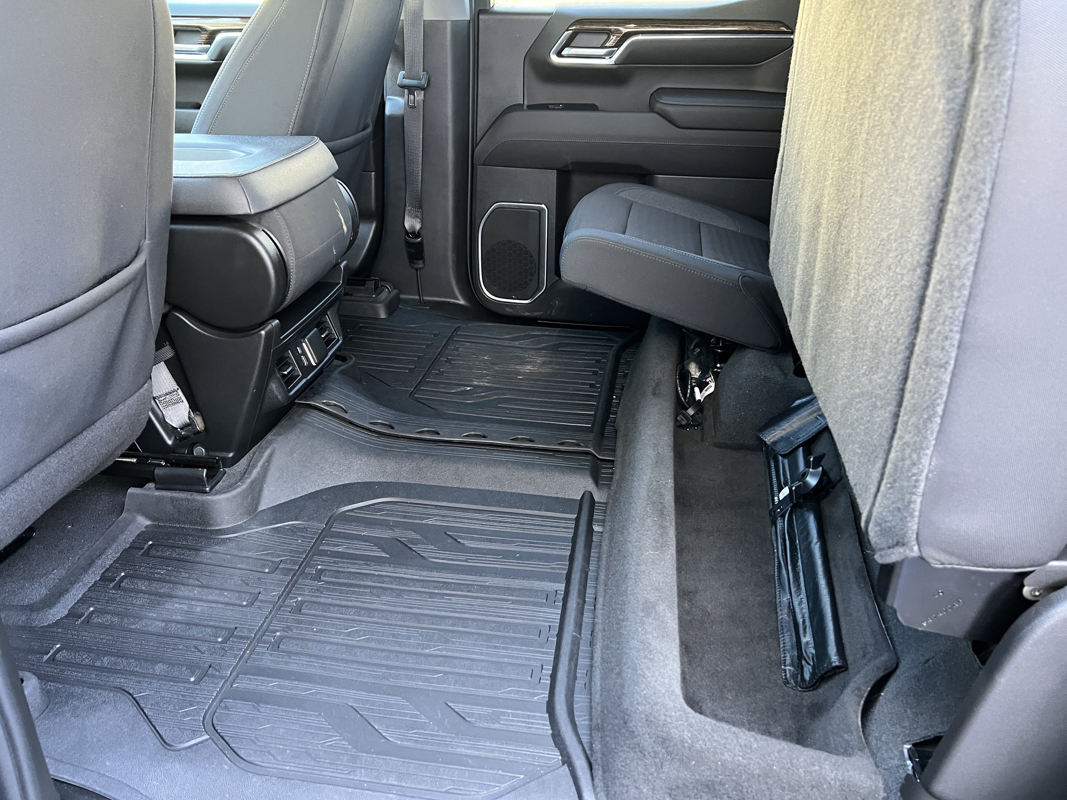 Used 2023 GMC Sierra 1500 Elevation w/ LPO, Elevation Black Package AWD/4WD image 19