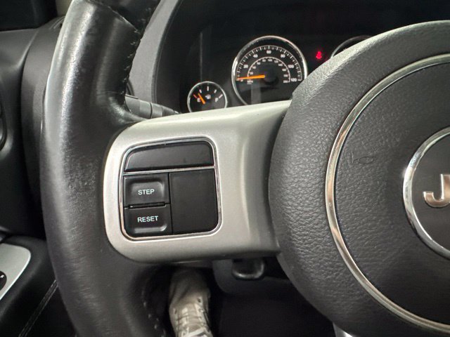Used 2017 Jeep Compass High Altitude AWD/4WD image 30